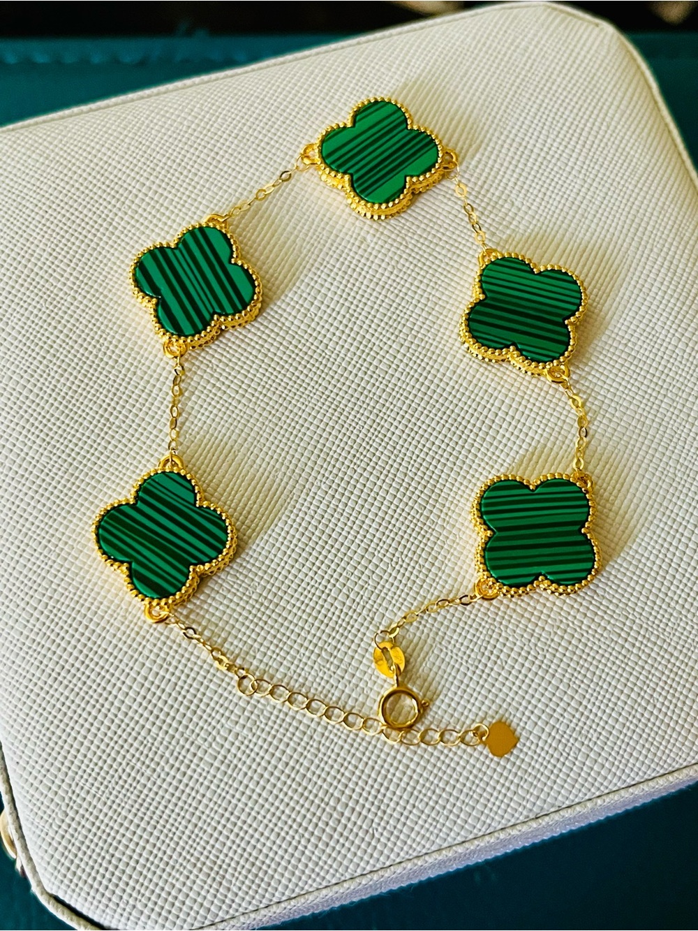 18k Gold Malachite Clover Bracelet
